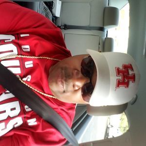 Meet your Posher, Dennis